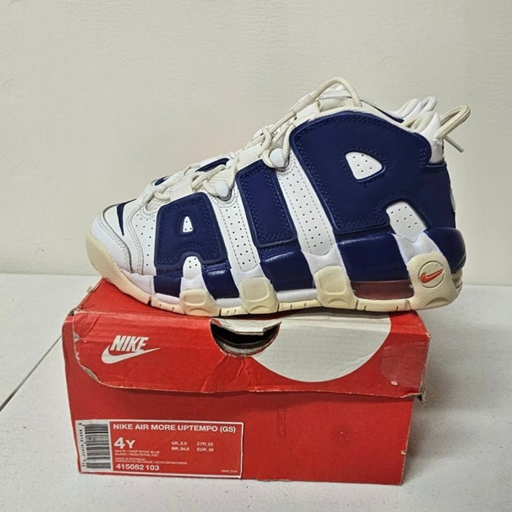 Brand New Nike Air More Uptempo Knicks (GS) 4Y